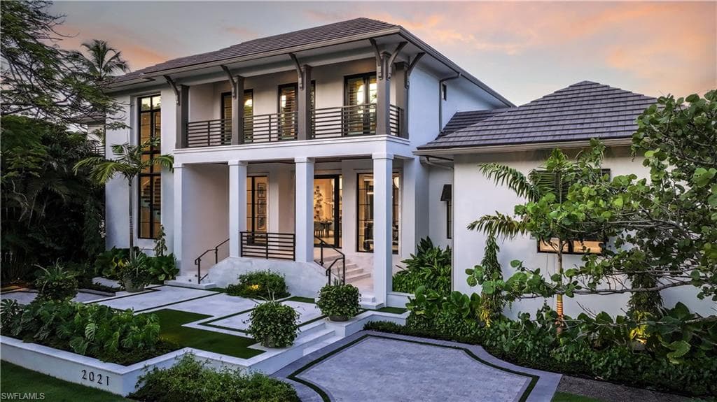 2021 Gordon Dr, Naples