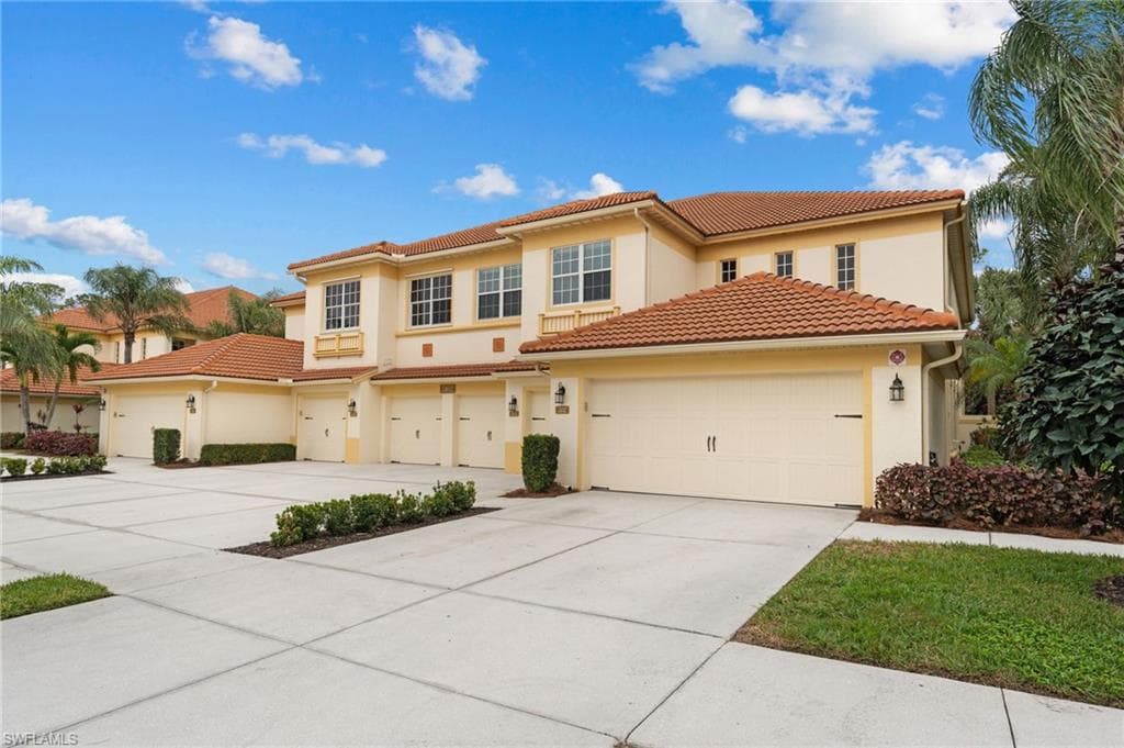 7832 Clemson St #202, Naples, photo 2
