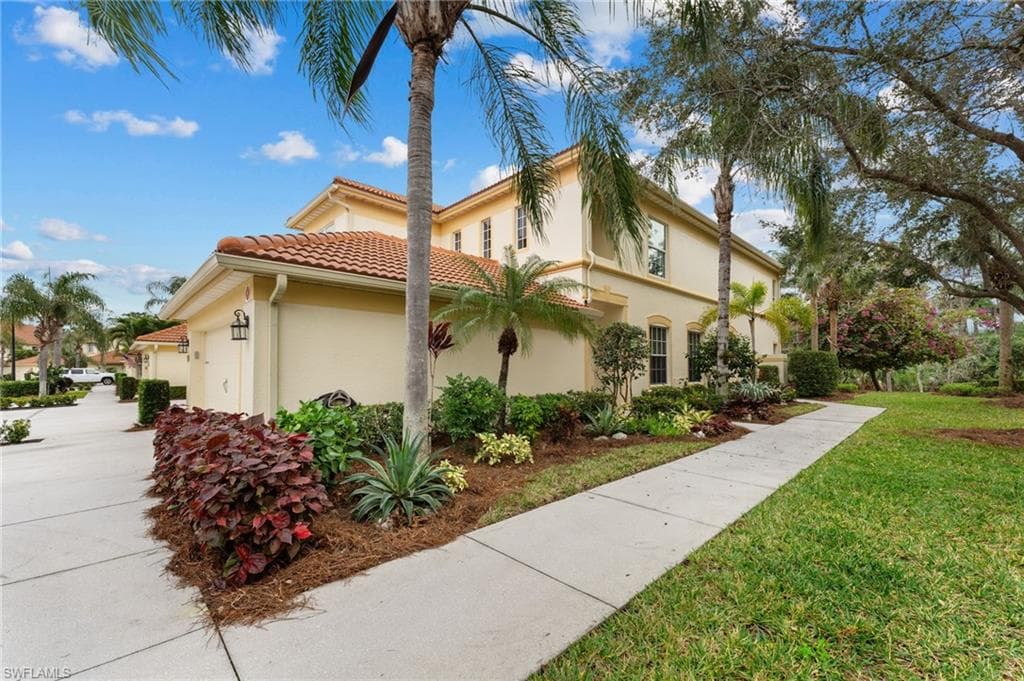 7832 Clemson St #202, Naples, photo 3