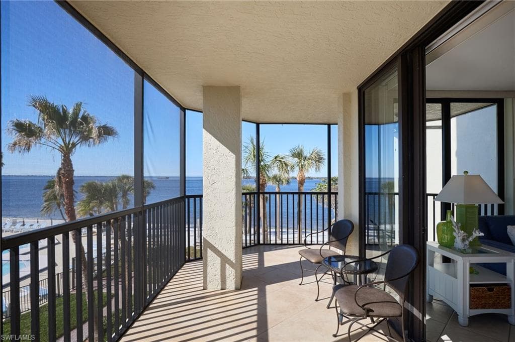 17080 Harbour Point Dr #211, Fort Myers, photo 3
