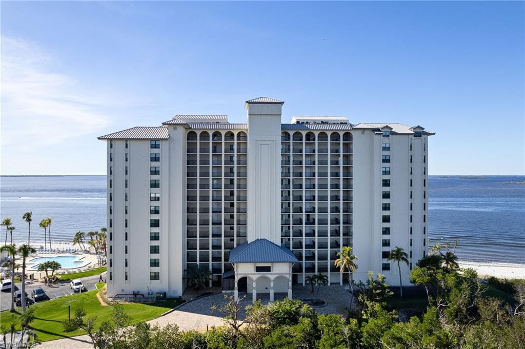 17080 Harbour Point Dr #211, Fort Myers