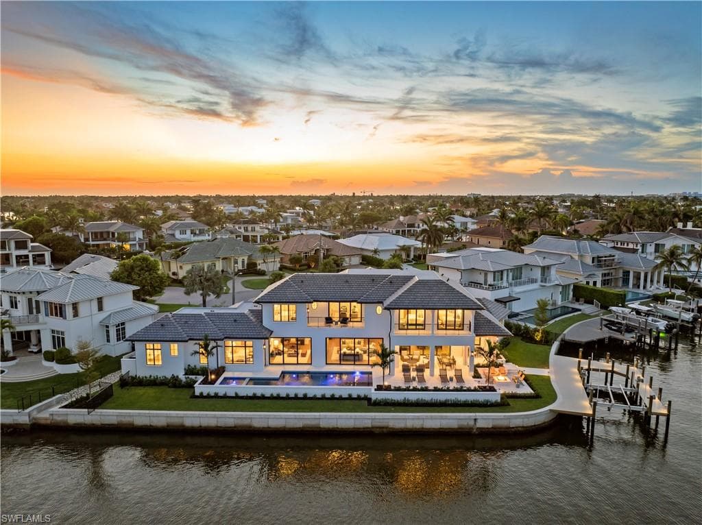 2375 Snook Dr, Royal Harbor