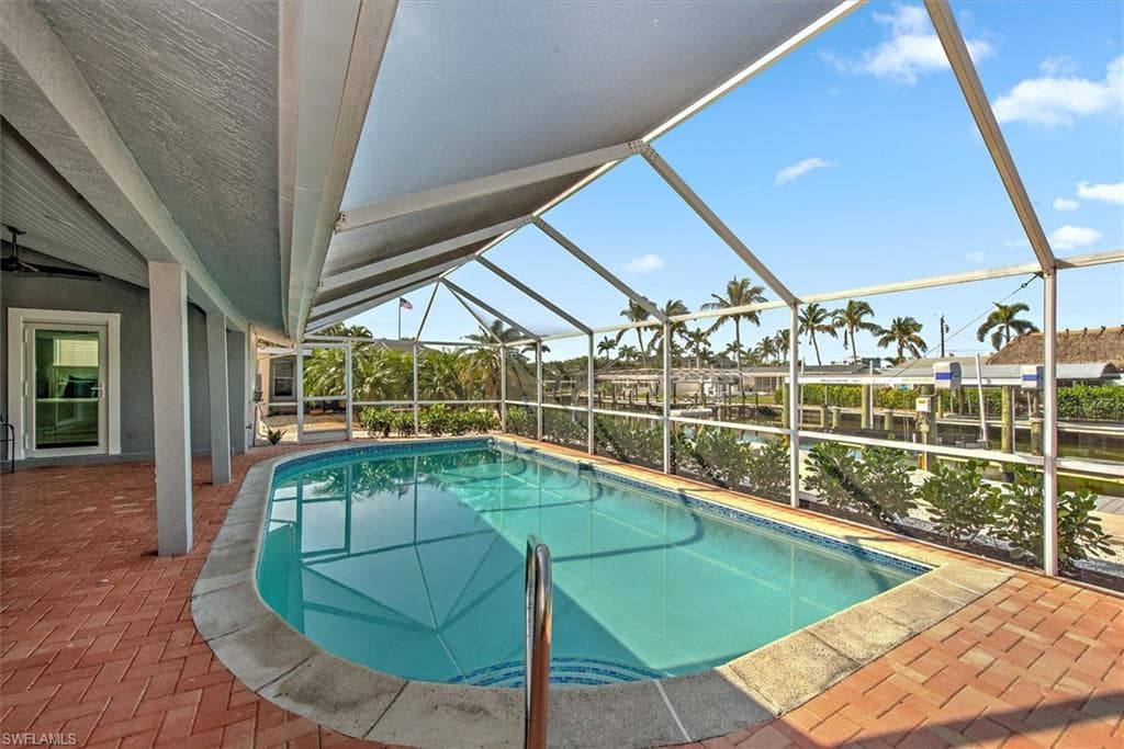 16 Palmview Blvd, Fort Myers Beach, photo 2