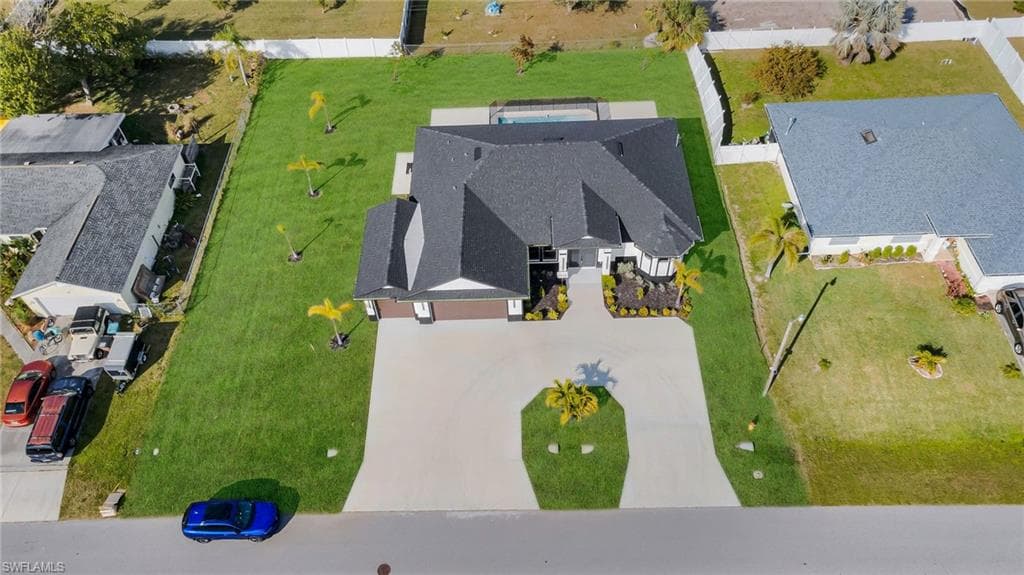 423 6th Ter, Cape Coral, photo 2