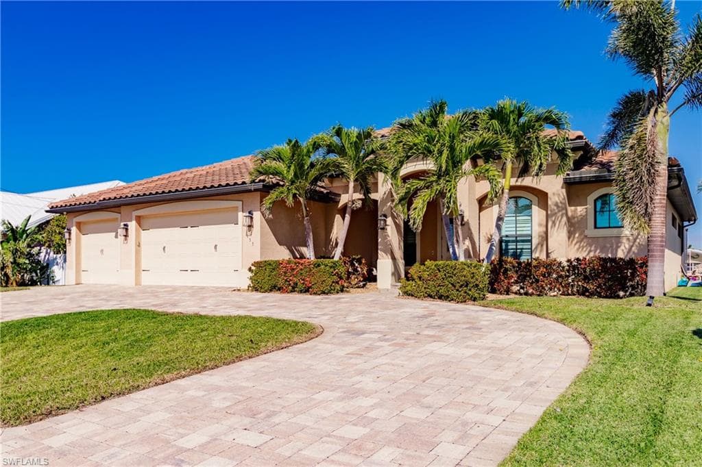 133 54th Ter, Cape Coral
