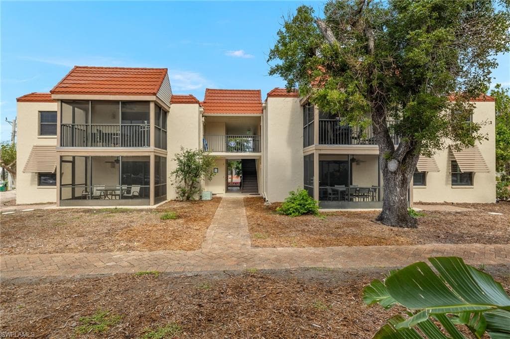 845 Gulf Dr #212, Sanibel, photo 2