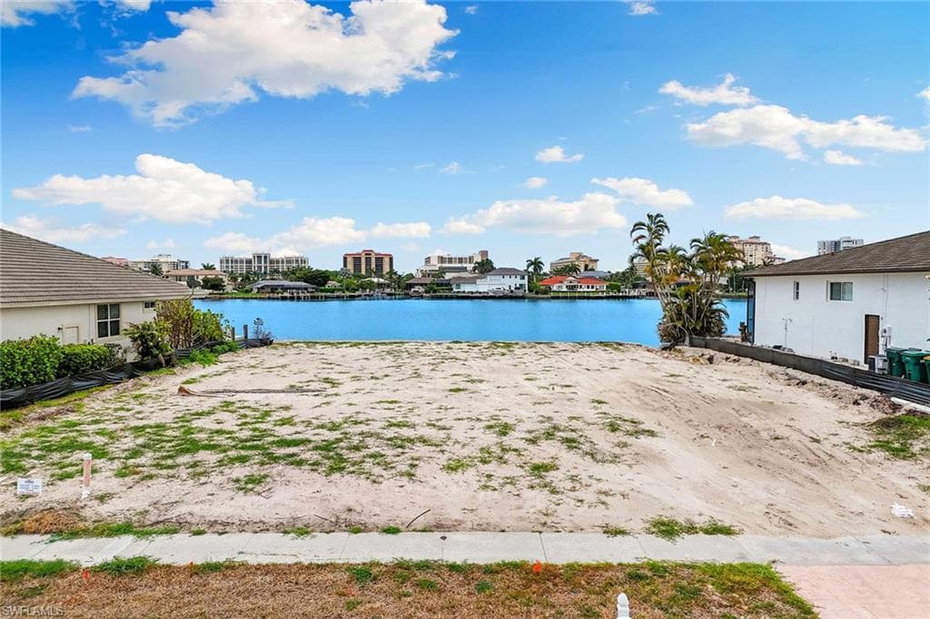 372 Lamplighter Dr, Marco Island, photo 2