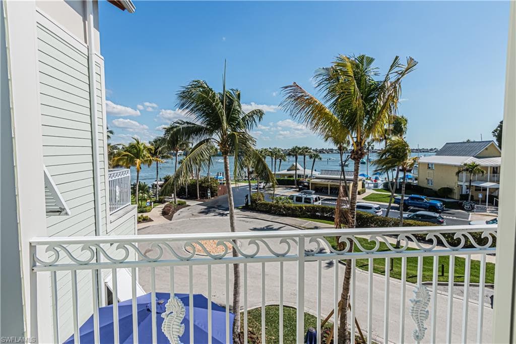 1001 10th Ave #211, Naples