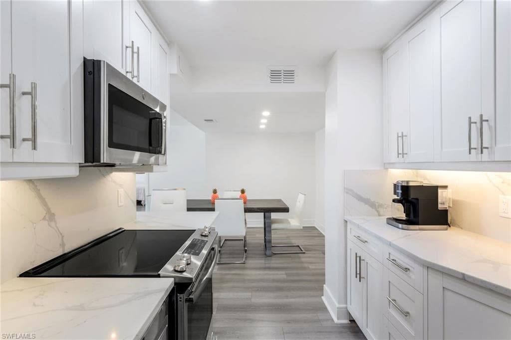 4005 Gulf Shore Blvd #404, Naples, photo 2