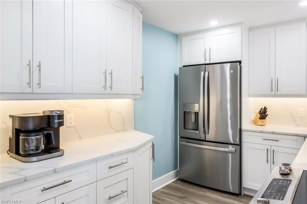 4005 Gulf Shore Blvd #404, Naples, photo 3