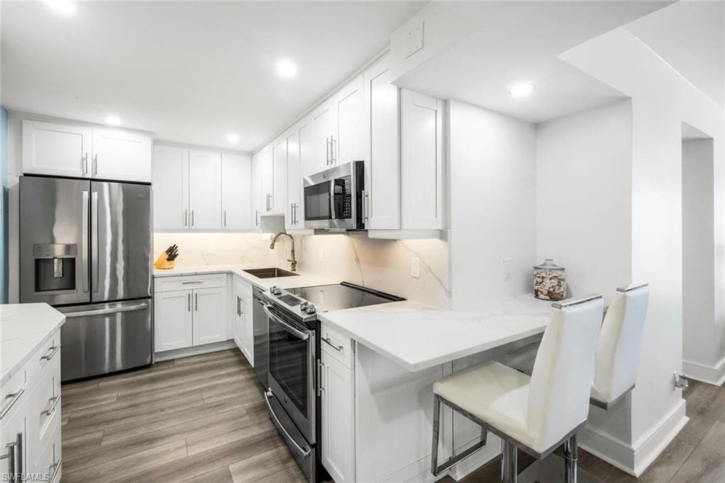 4005 Gulf Shore Blvd #404, Naples
