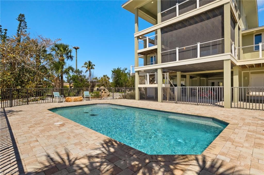 2190 Camino Del Mar Dr, Sanibel, photo 2