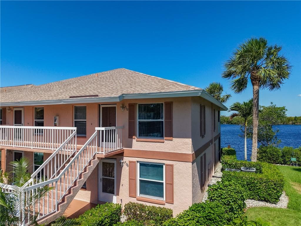1025 Mainsail Dr #215, Naples