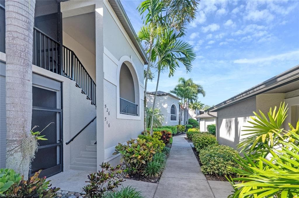 8600 Naples Heritage Dr #526, Naples, photo 3