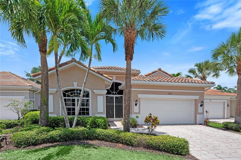 317 Harvard Ln, Naples