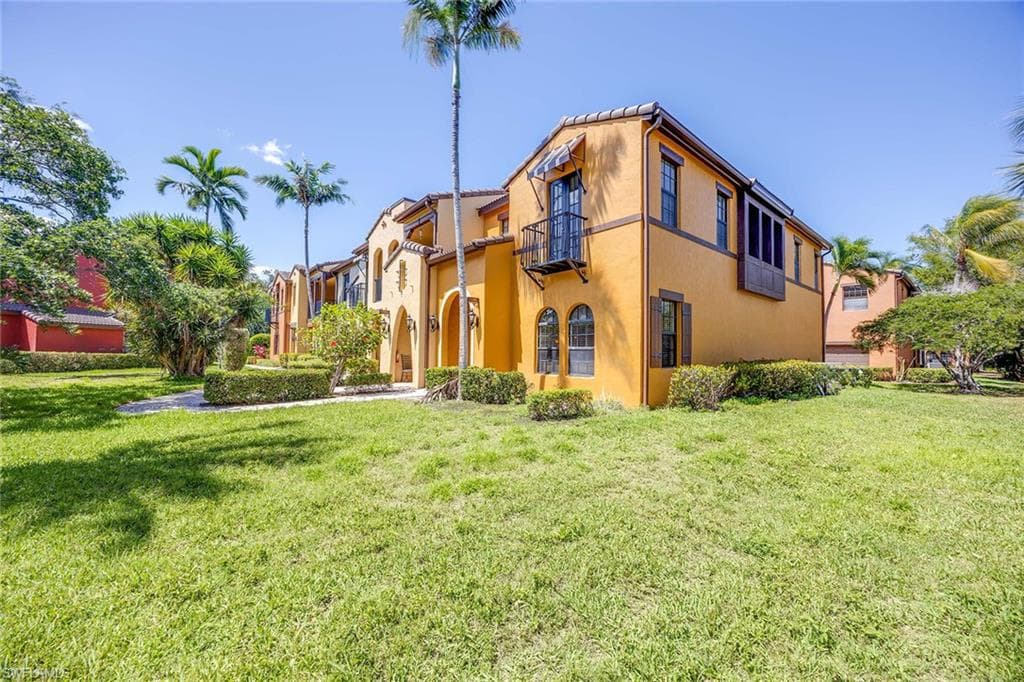 9134 Chula Vista St #125, Naples, photo 2