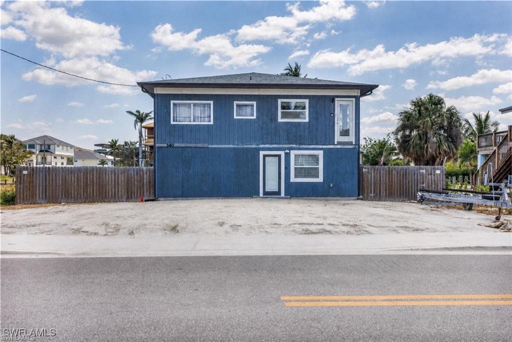 340 Crescent St, Fort Myers Beach, photo 3