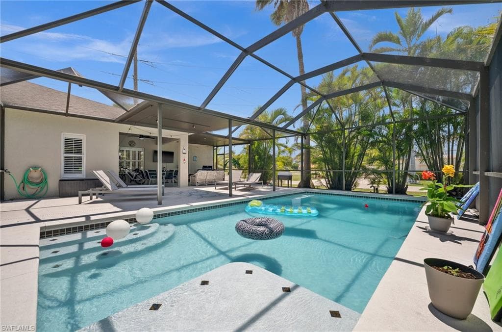 2017 Cape Coral Pkwy, Cape Coral, photo 2