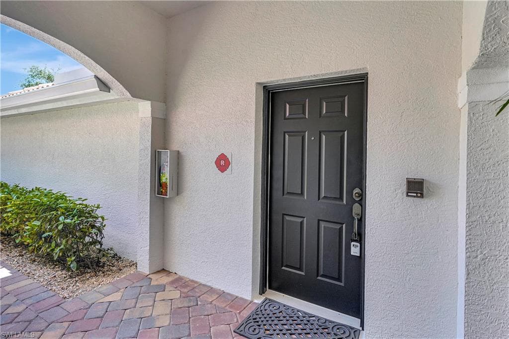 23156 Rosedale Dr #201, Estero, photo 3