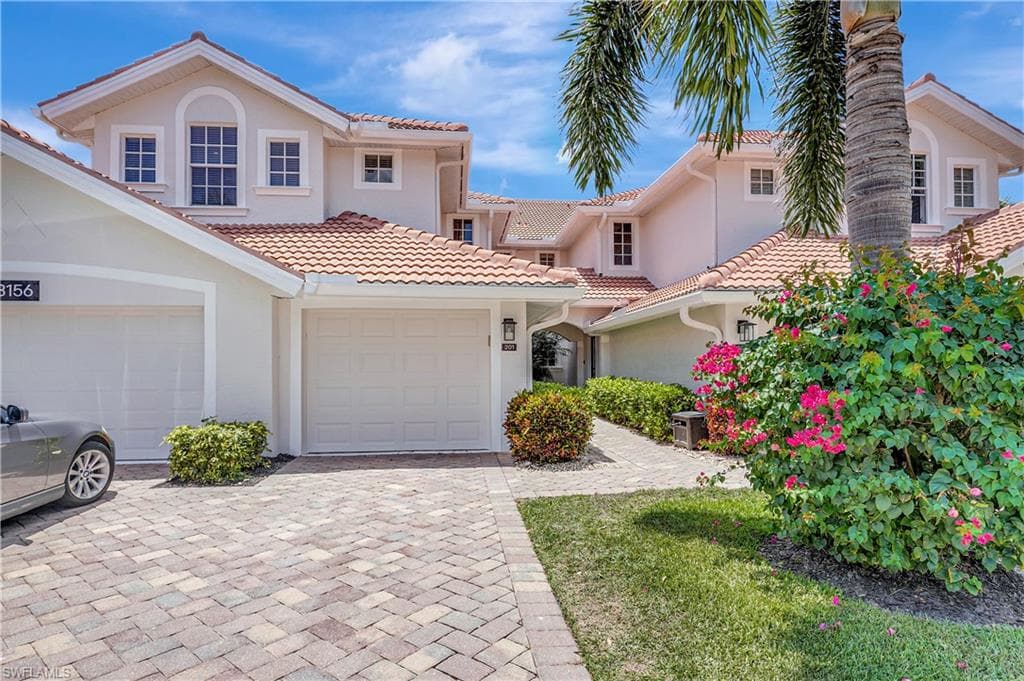23156 Rosedale Dr #201, Estero