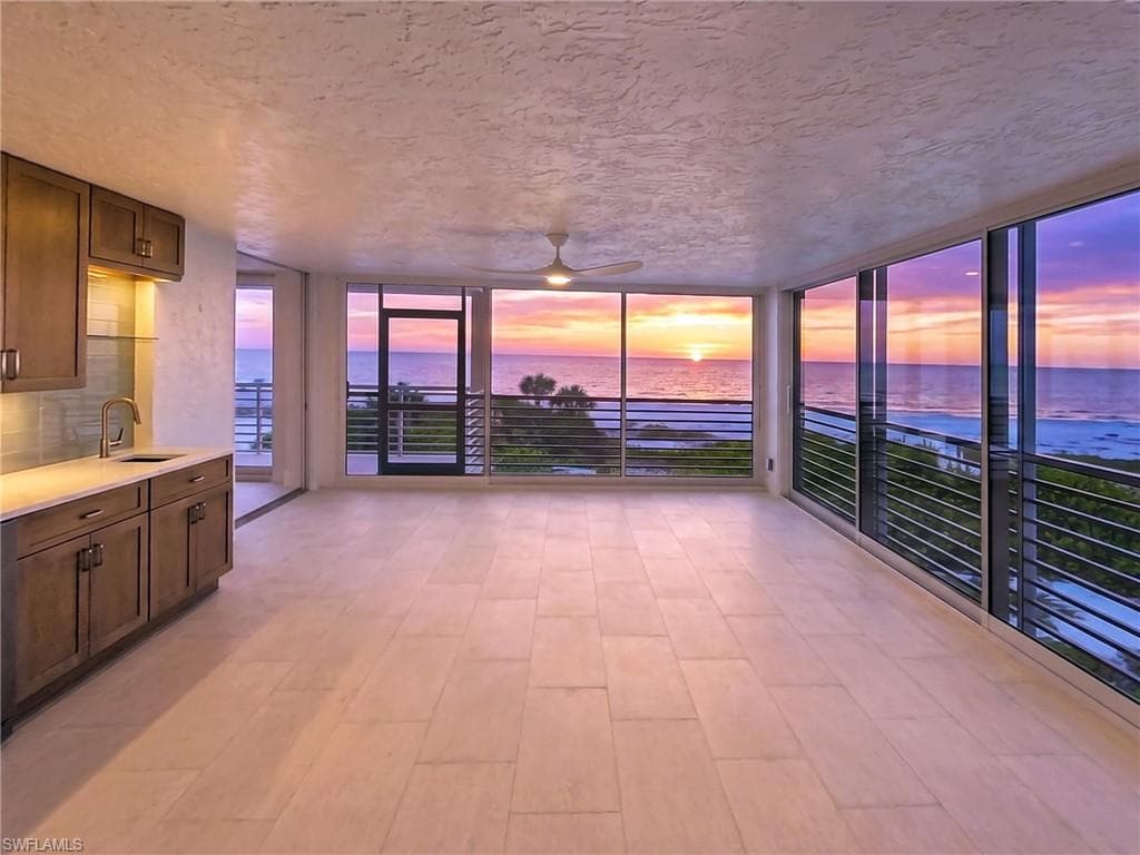 2959 Gulf Dr #204, Sanibel