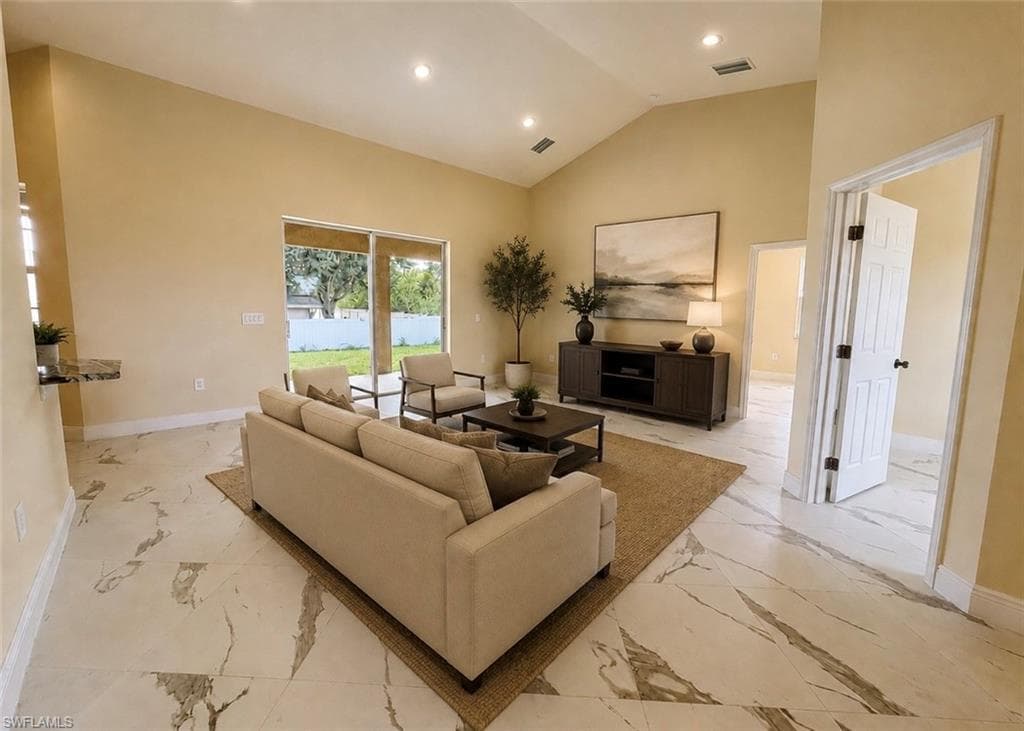 3707 13th St, Lehigh Acres, photo 3
