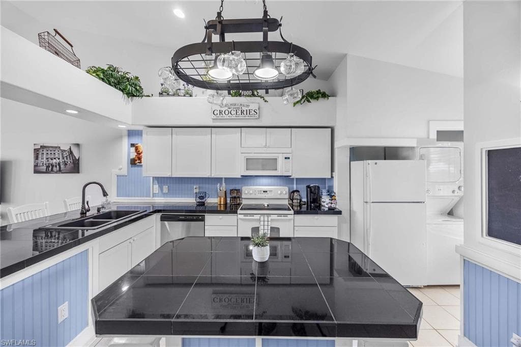 7980 Mahogany Run Ln #123, Naples