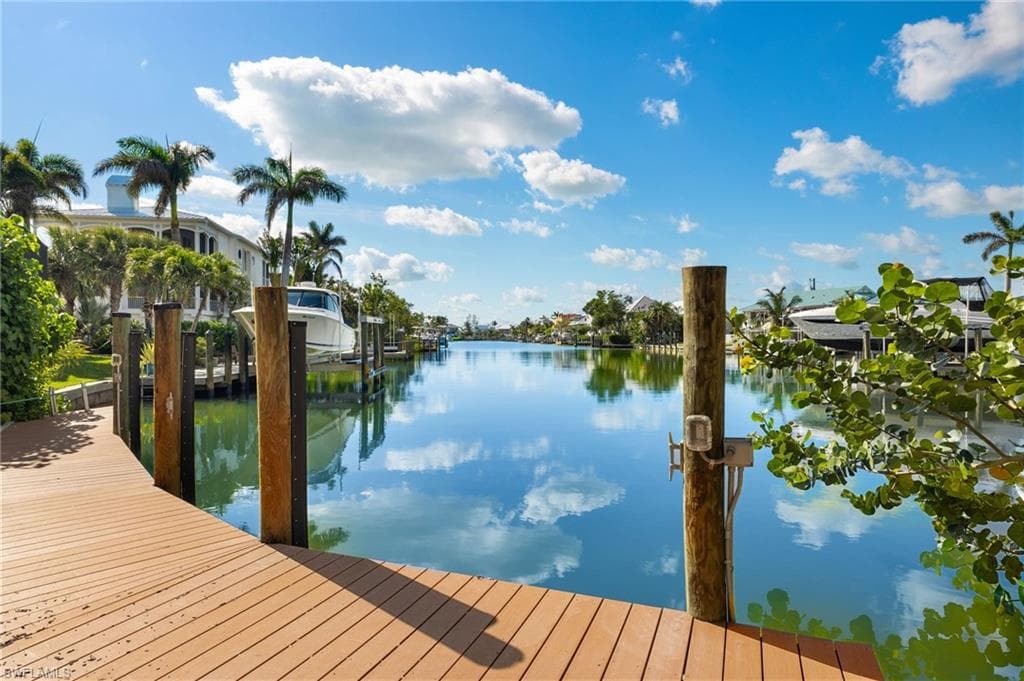 1581 San Carlos Bay Dr, Sanibel, photo 3