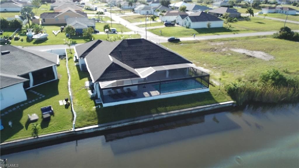 702 30th Pl, Cape Coral, photo 2