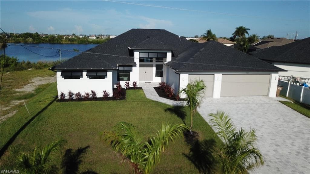 702 30th Pl, Cape Coral