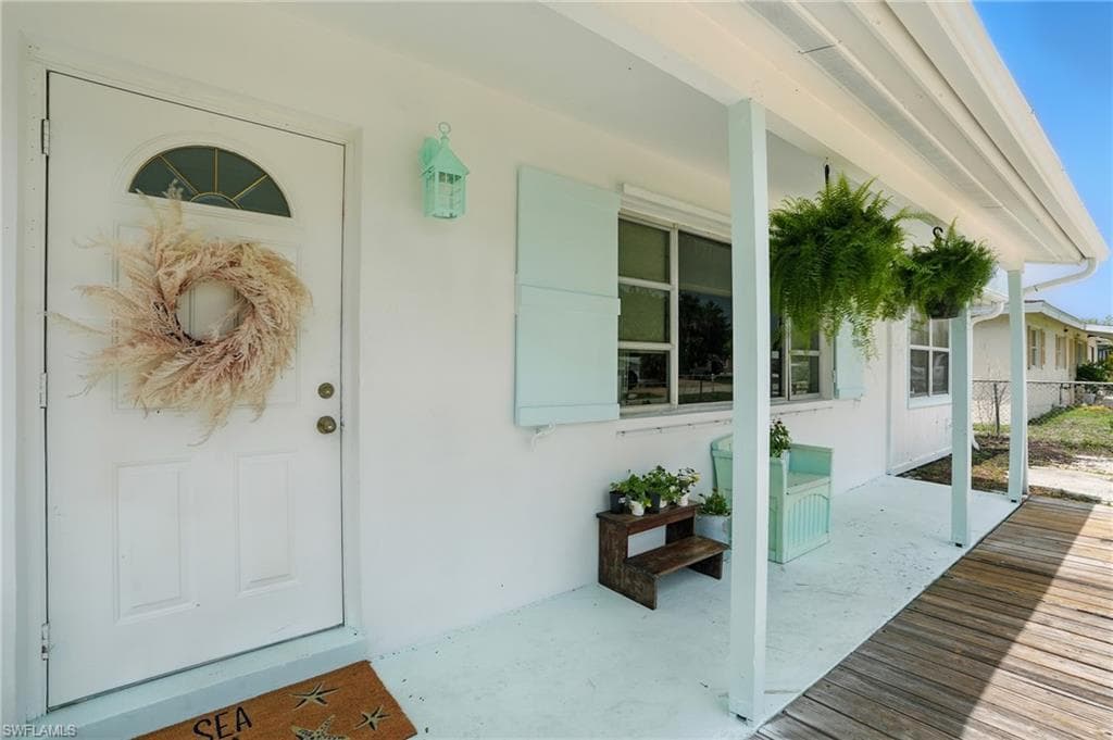 4011 Coconut Cir, Naples, photo 2