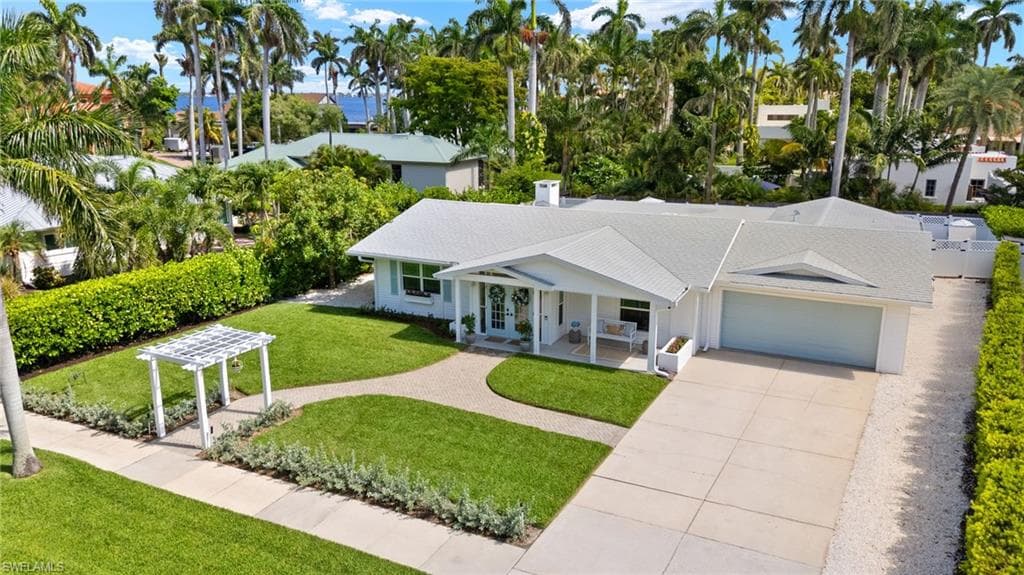 1219 Osceola Dr, Fort Myers, photo 2