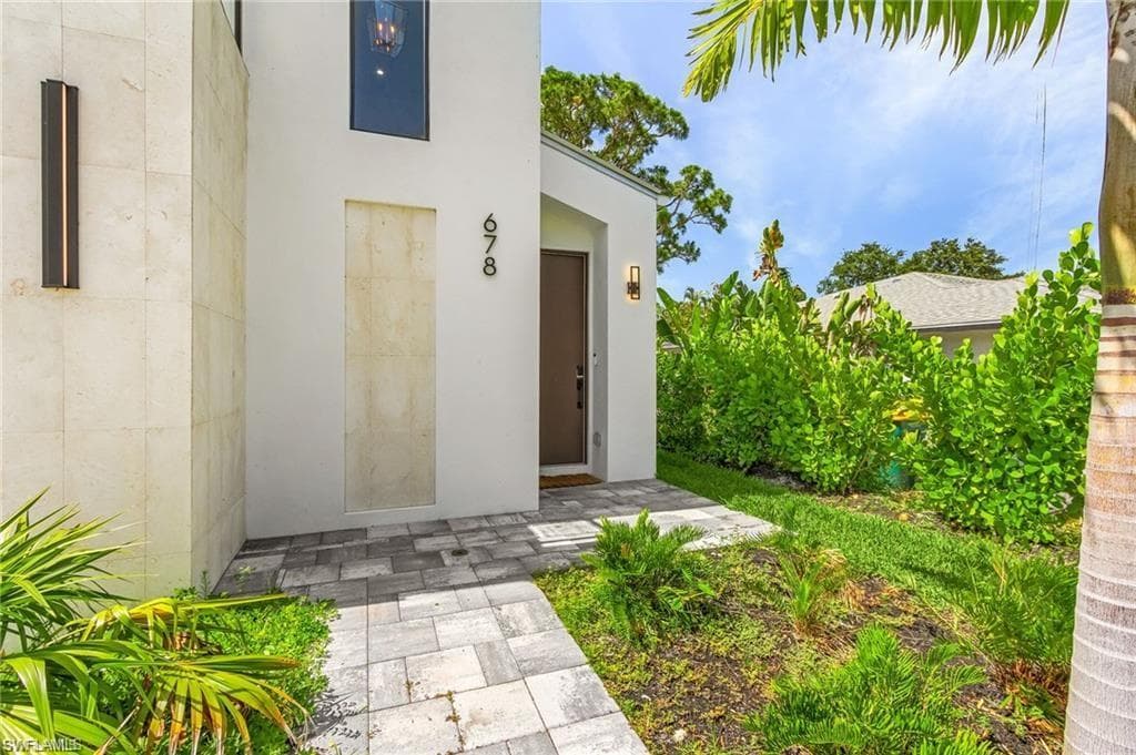 678 95th Ave, Naples, photo 2
