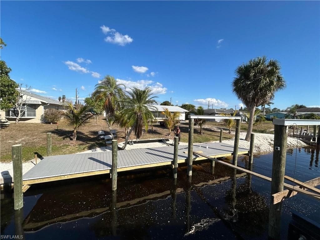 2231 Isle Of Pines Ave, Fort Myers, photo 2