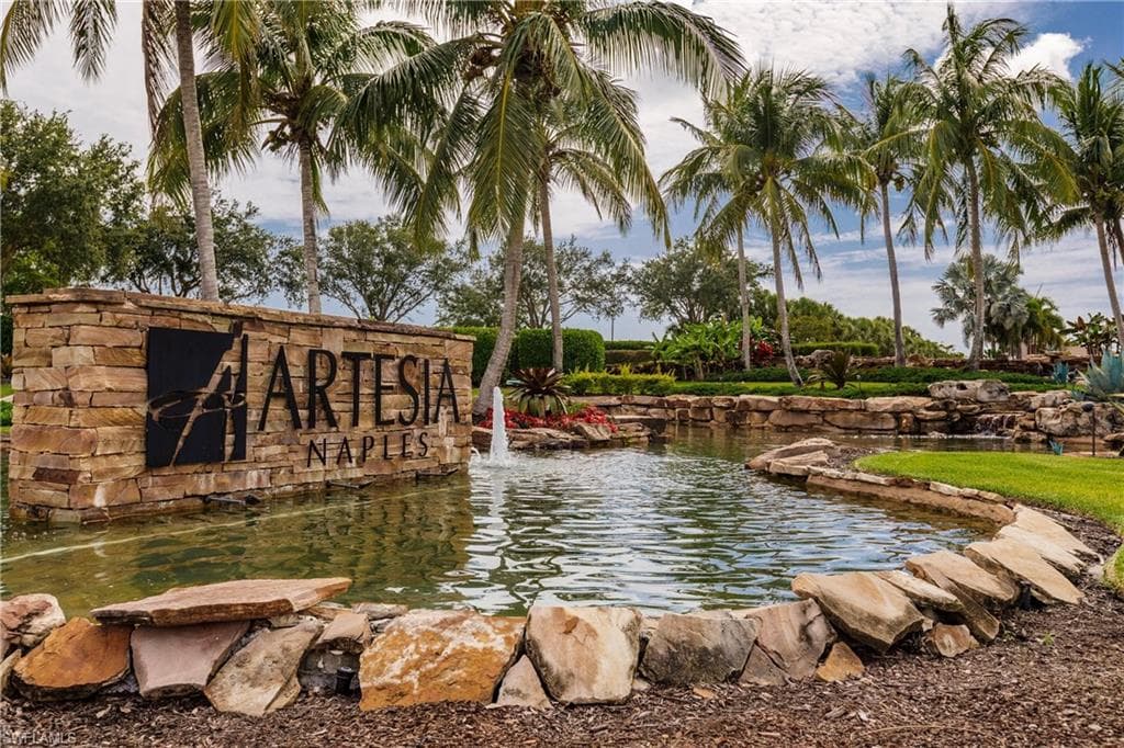 1403 Oceania Dr, Naples
