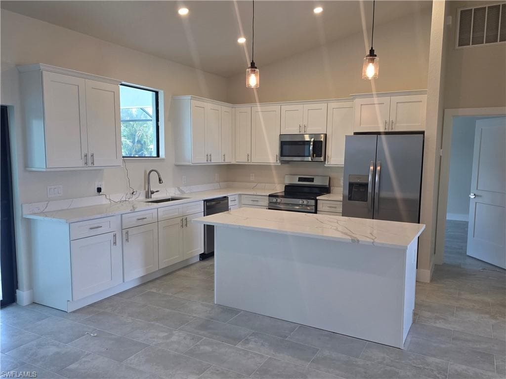 629 28th Ter, Cape Coral, photo 3