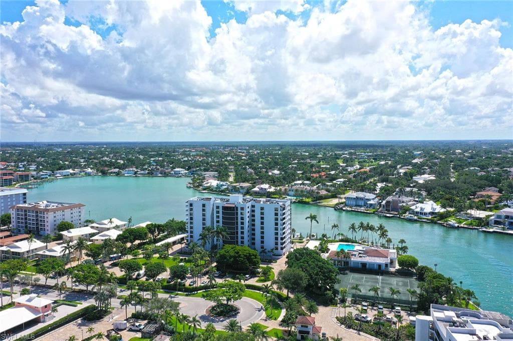 2400 Gulf Shore Blvd #502, Naples, photo 2
