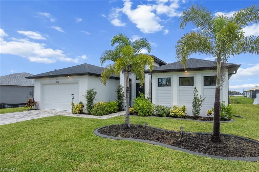 1923 8th Ct, Cape Coral, photo 2