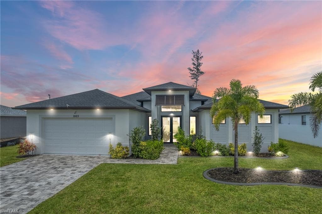 1923 8th Ct, Cape Coral