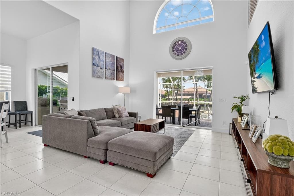 1917 51st St, Cape Coral, photo 3