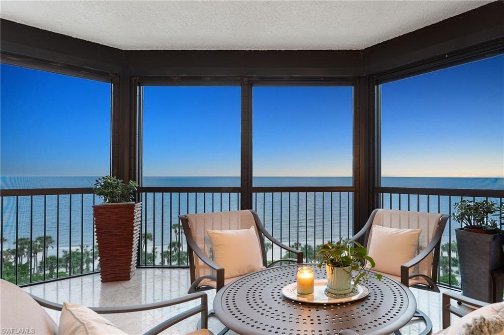 8473 Bay Colony Dr #701, Naples, photo 2