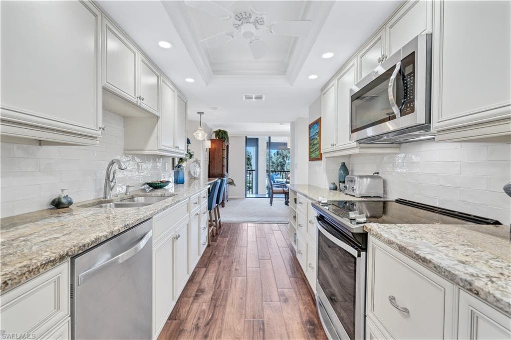 2400 Gulf Shore Blvd #203, Naples, photo 3