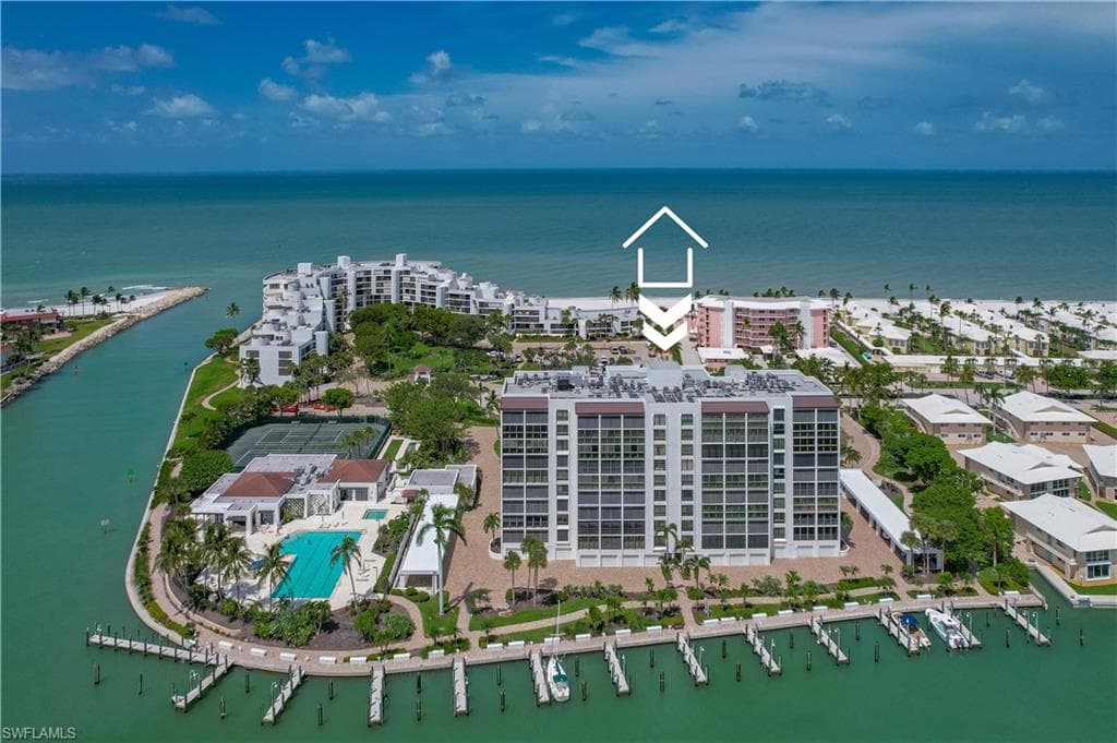 2400 Gulf Shore Blvd #203, Naples