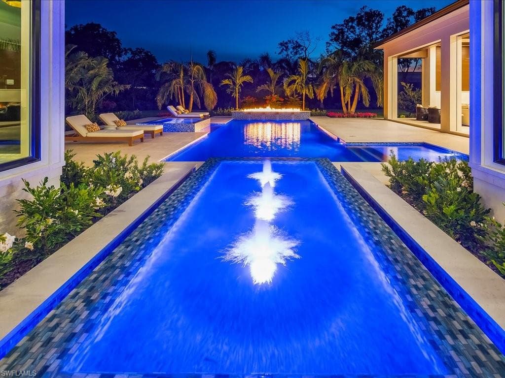 208 Hickory Rd, Naples