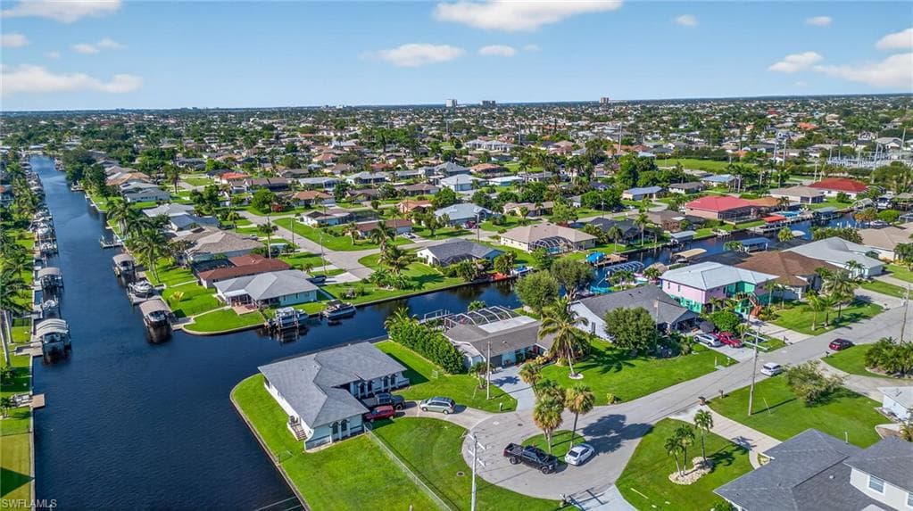 138 40th St, Cape Coral, photo 2
