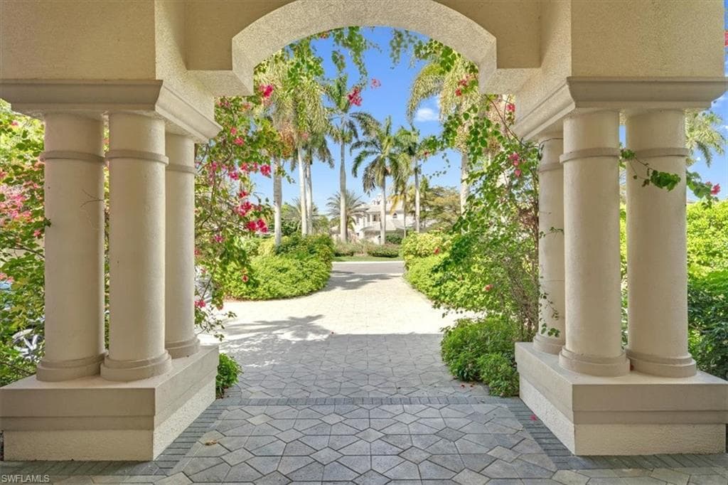 2339 Alexander Palm Dr, Naples, photo 3