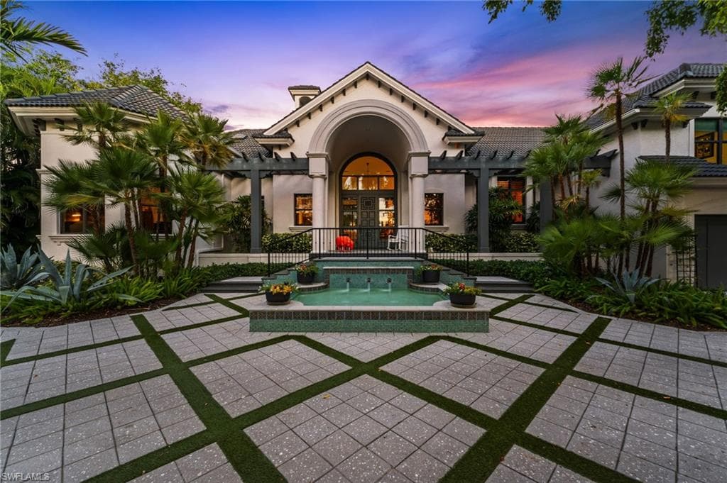2755 Lantern Ln, Naples