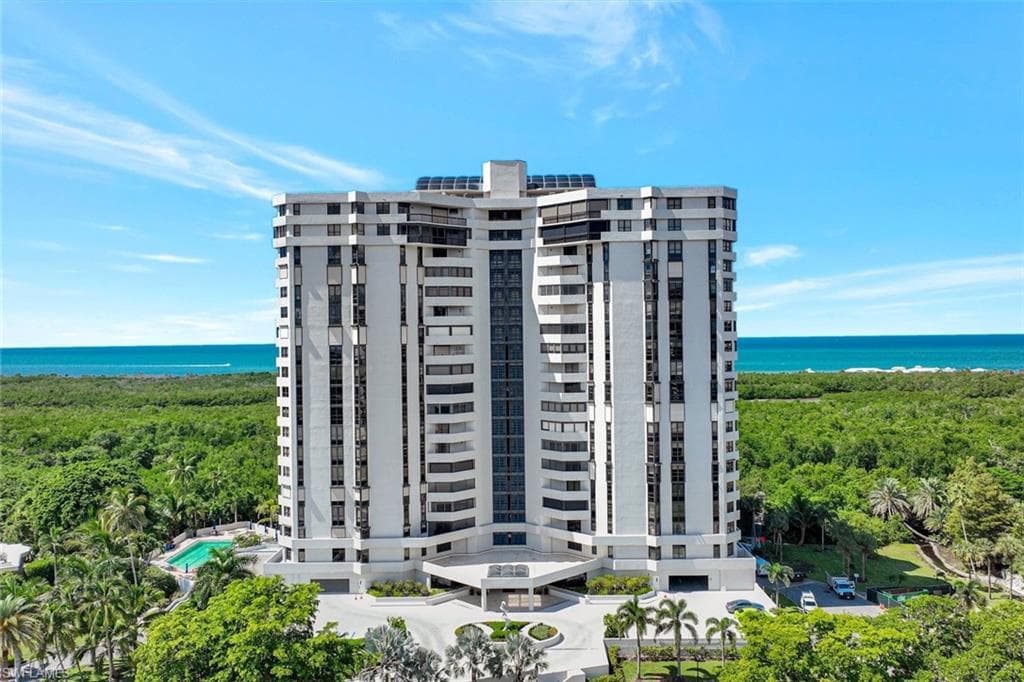 6001 Pelican Bay Blvd #202, Naples, photo 3