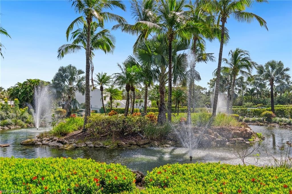 3327 Olympic Dr #526, Naples