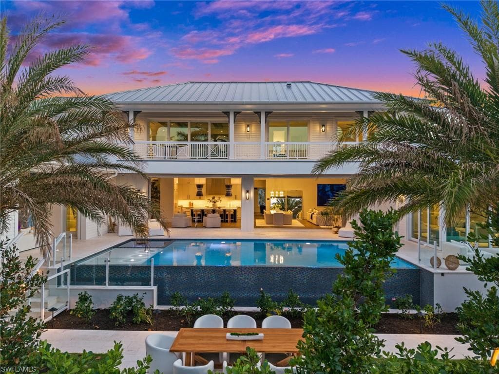 506 Neapolitan Ln, Naples